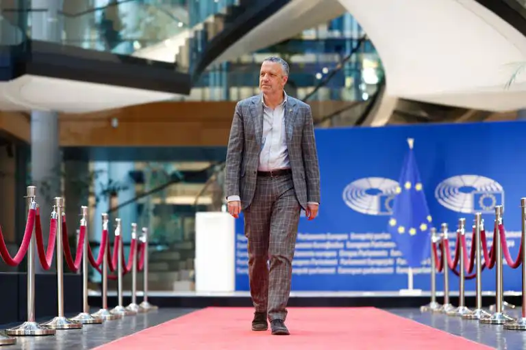 UE: più sicurezza sui medicinali critici e autonomia farmaceutica